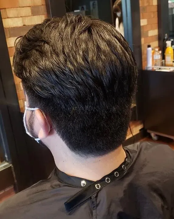 https://cdn.salonspotlight.com/photos/CSA3kifguC63JInDHbyB/cb033df1-f73a-49aa-8a28-5f6af65582b1_720x720