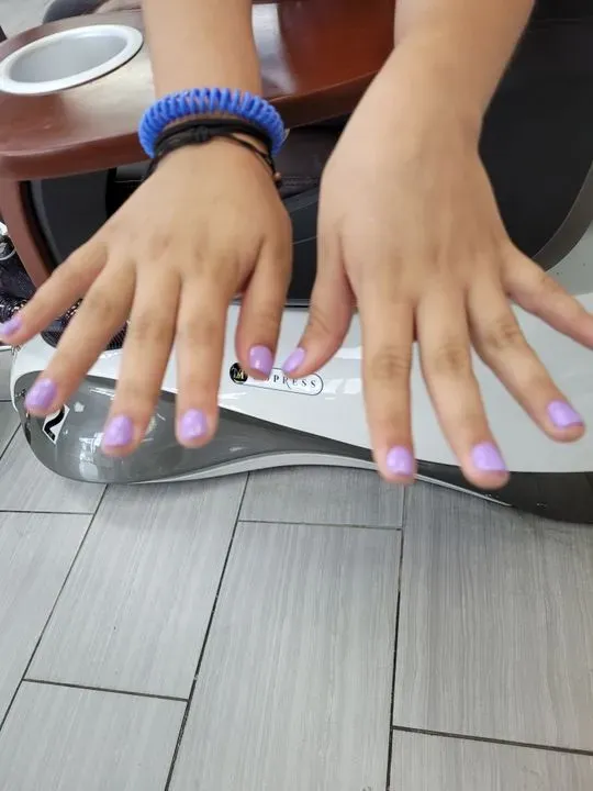 https://cdn.salonspotlight.com/photos/CaWvyeRm9PQc7Nc835tU/8de9fe05-fe02-4a9b-8500-99807d58a003_720x720