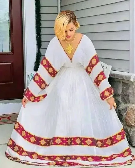 https://cdn.salonspotlight.com/photos/CcN0yALfUYw5sEv6i66u/922043b8-9dfe-4da2-b170-f07757e38591_720x720