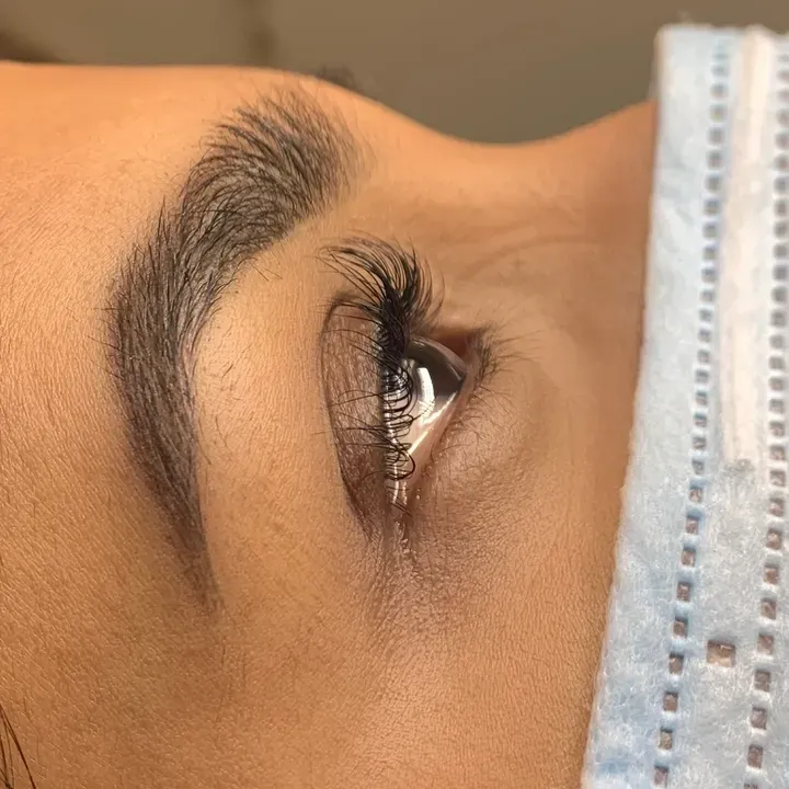 https://cdn.salonspotlight.com/photos/CfoRidSUleljzGIY5xyD/ccaf31f4-31b0-4c28-91df-8705dd6e399e_720x720
