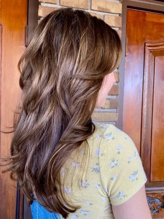 https://cdn.salonspotlight.com/photos/Ch4kHXPDeolOjaa300lD/a379e6ff-8b5e-415a-a99b-b0506fafb997_720x720