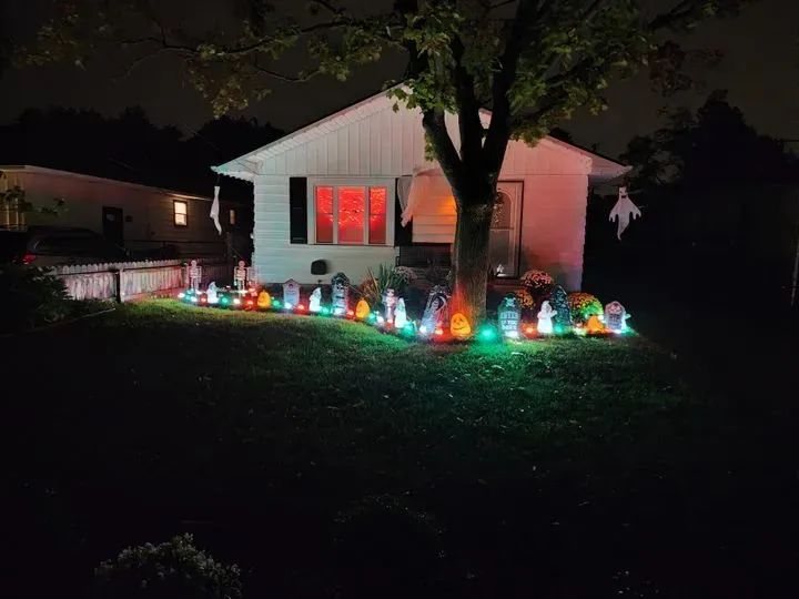 https://cdn.salonspotlight.com/photos/CwHgahrgpAxaHIjY18Ge/6b973062-6783-4df6-9f8a-f025408b2cdf_720x720
