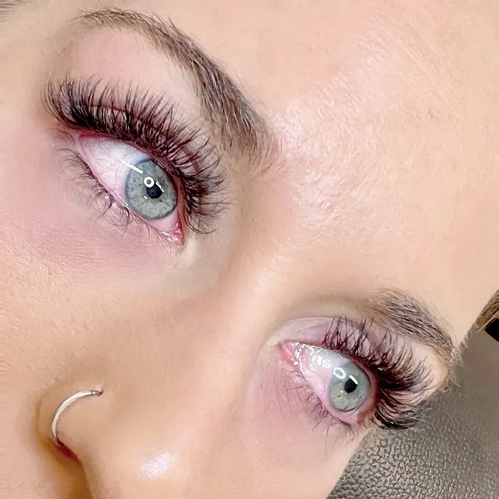https://cdn.salonspotlight.com/photos/CxeGlMZ7Mh7Y8WQ1LO4j/166c9da2-55fd-44db-8d2e-e9b2b8a155e8_720x720