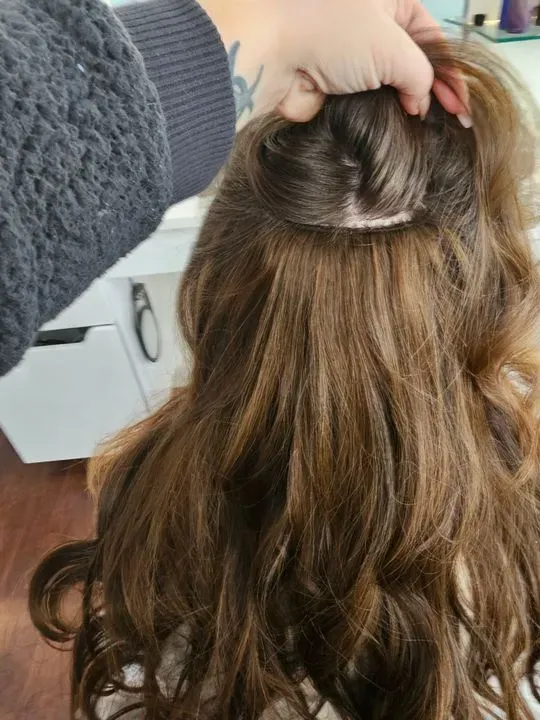 https://cdn.salonspotlight.com/photos/CydGfZDpyqhGBorGP833/5a44d064-1d77-4580-a263-d858bc1d26b9_720x720