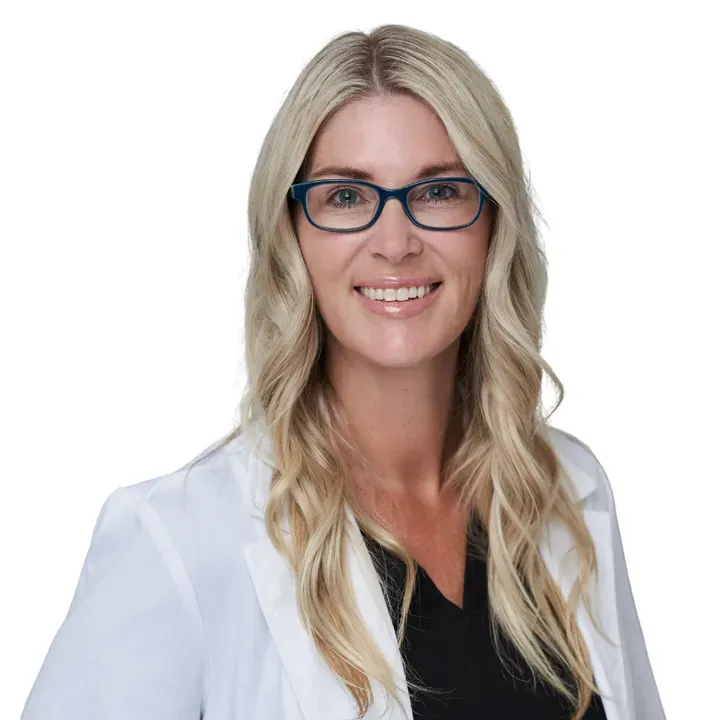 https://cdn.salonspotlight.com/photos/Cyo2BhWrBXx9vQHF9w38/7bc5d9a2-90f8-42ff-b868-cda4e5e3ab8c_720x720