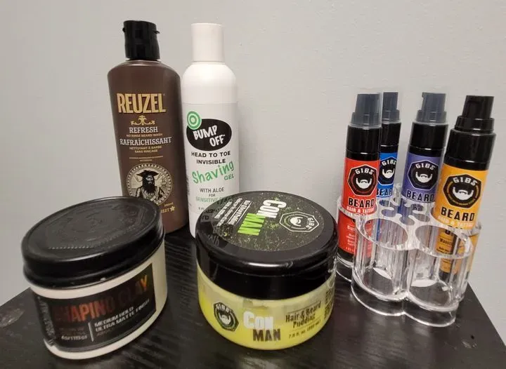https://cdn.salonspotlight.com/photos/D0t3vijZOhmET3OHlF1d/1967dbd9-f85e-46ec-9ee1-862b7c95393b_720x720