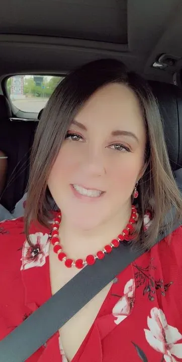 https://cdn.salonspotlight.com/photos/D0t3vijZOhmET3OHlF1d/2d9d09a5-8a08-4482-943b-467b7aca987d_720x720