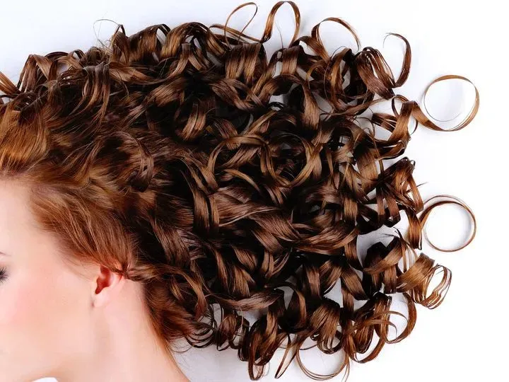 https://cdn.salonspotlight.com/photos/D3XvJFlQbToZNu8HuoNM/8048af0b-b7ad-4300-ad4c-47574a8773d3_720x720