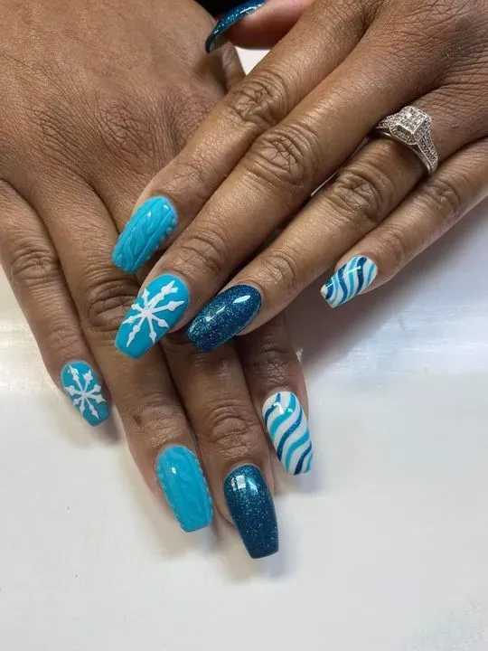 https://cdn.salonspotlight.com/photos/D8gyqAHyUkO5x4lL7DoN/32768693-444a-4a3b-935c-6ddab4dc6dff_720x720
