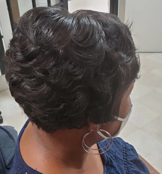 https://cdn.salonspotlight.com/photos/D8gyqAHyUkO5x4lL7DoN/4161e982-7abe-4c48-92bc-f5210b56845f_720x720