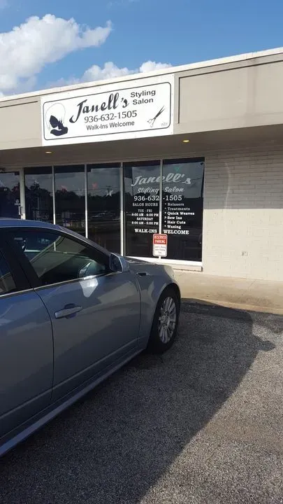https://cdn.salonspotlight.com/photos/DAn0ftkjc1GixXjs68KF/3053ba92-6d36-4032-82fb-f2f3ff549339_720x720