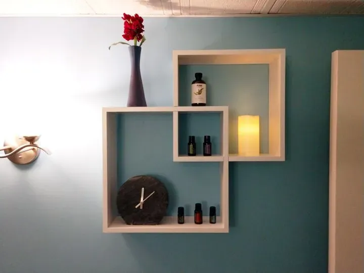 https://cdn.salonspotlight.com/photos/DCx1bEPnYRentWkARF9m/3a827bba-829b-4892-b48e-143cd63b2df1_720x720