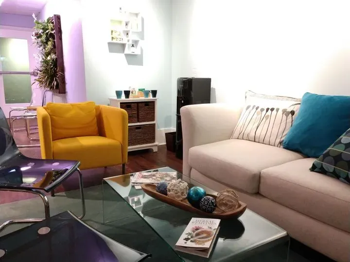 https://cdn.salonspotlight.com/photos/DCx1bEPnYRentWkARF9m/463c6549-f3bd-48bd-b076-e58f4354f137_720x720
