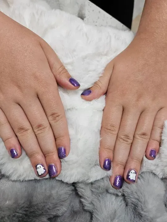 https://cdn.salonspotlight.com/photos/DD7RmNRSKKryiuRRLChV/54fb5082-0c20-4f80-8cc6-700866fbe0e3_720x720