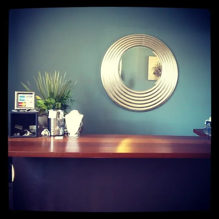 https://cdn.salonspotlight.com/photos/DDIOofLuYdLTitircDvO/0a87f9a5-37b5-43f9-8c7e-a7291ae3d03e_720x720