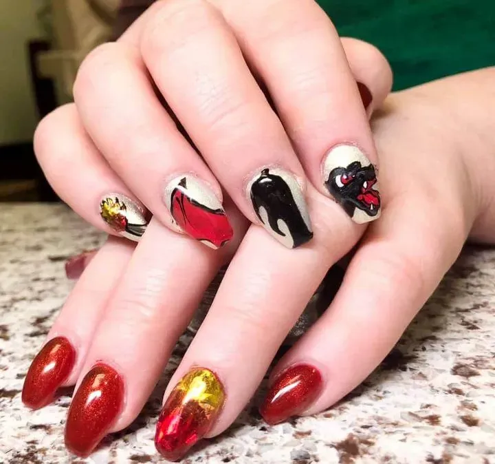 https://cdn.salonspotlight.com/photos/DEnBg3eVlhHORiuuDXOA/bc9e5eb0-0ec5-4b6b-b4c3-73744830991e_720x720