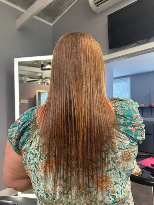 https://cdn.salonspotlight.com/photos/DG3BhfGRfaTwdSJMGDDQ/b3e3ff79-00e1-4262-8941-28ef156e4cd8_720x720