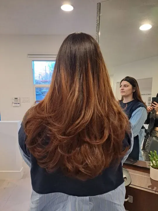 https://cdn.salonspotlight.com/photos/DJSeZQpgMfXzkiIomRsS/270f3f8f-9a79-495b-931b-0dbaff28dc29_720x720