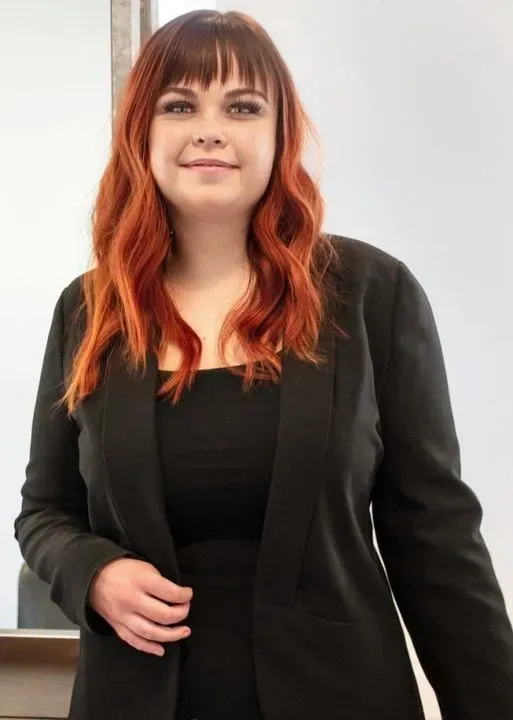 https://cdn.salonspotlight.com/photos/DJSeZQpgMfXzkiIomRsS/45d138f9-df87-494b-adaa-2f914b094622_720x720