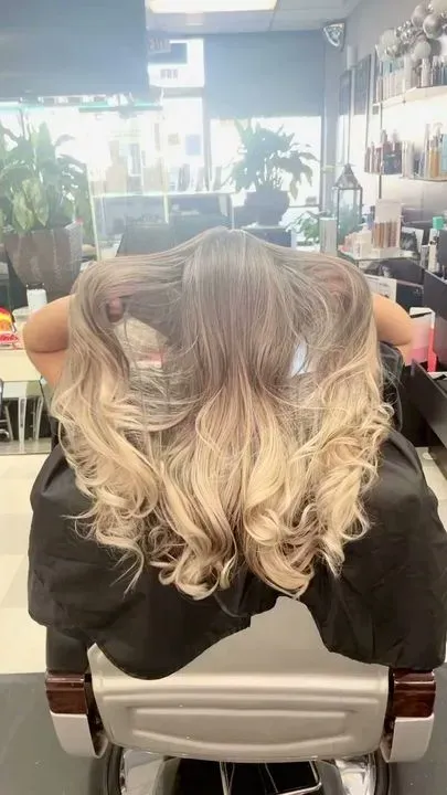 https://cdn.salonspotlight.com/photos/DSJukZPDrfjs6fMVZmHs/0d7b17ec-826c-4453-921a-fd63fb90e35a_720x720