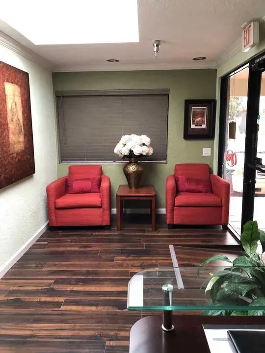 https://cdn.salonspotlight.com/photos/DTrXsMN27rMRBtKDHvAm/52688c5a-8542-4100-b1c0-45a0be91b69e_720x720