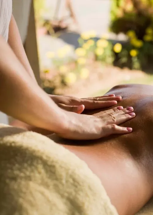 https://cdn.salonspotlight.com/photos/DU442ZDDSzDOkeWXvR8S/8aaa4bc0-8397-47ba-ab7d-125e917d37f7_720x720