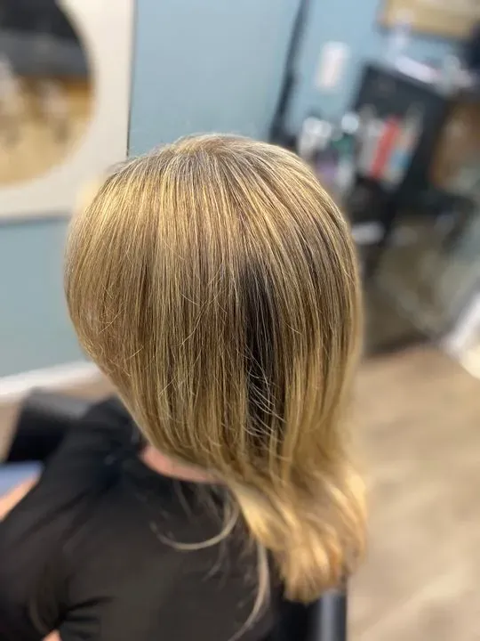 https://cdn.salonspotlight.com/photos/DV85p0wLRBG0jkvb0aQ9/64d1024b-b8d6-46a0-b012-a54df87e7bc7_720x720