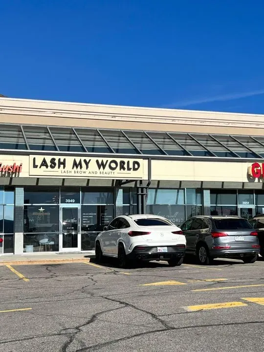 https://cdn.salonspotlight.com/photos/DbxsRLMLrSE82TKVnGLz/4bbaaa0c-d0b3-4397-b66a-dd53f15592da_720x720