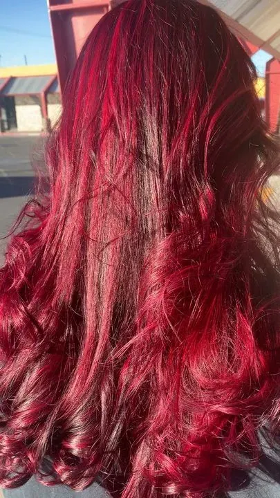 https://cdn.salonspotlight.com/photos/DcXu5Py6Ydi0jbx9UOx2/ba52f98d-98a3-4d68-a7df-ebe09c7ae3e6_720x720