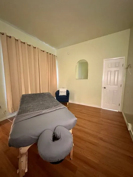 https://cdn.salonspotlight.com/photos/Dct9pxeCecTzWdeaQmBD/17bc9447-b105-4971-aa0c-c5be0f5b2d58_720x720
