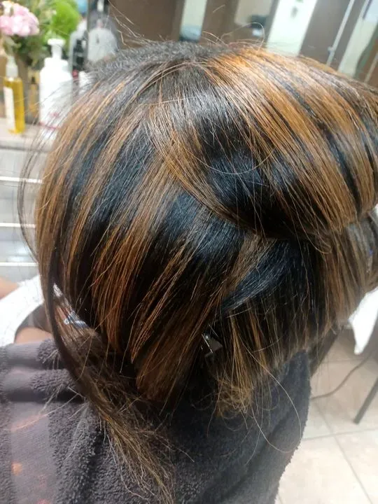 https://cdn.salonspotlight.com/photos/Dg7CD99Um5Eze2qXlXCM/2cb11f8d-50aa-497a-aec0-20c7acf16460_720x720