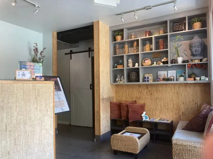 https://cdn.salonspotlight.com/photos/E3tzc5oKjyi5AjFvBwlX/953bed15-b16f-4b27-a413-11d645a5c71a_720x720