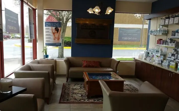 https://cdn.salonspotlight.com/photos/E5Bhmy0bXztvYoSYhPlZ/eee225ab-093f-4091-a3db-44d5ca4bc582_720x720