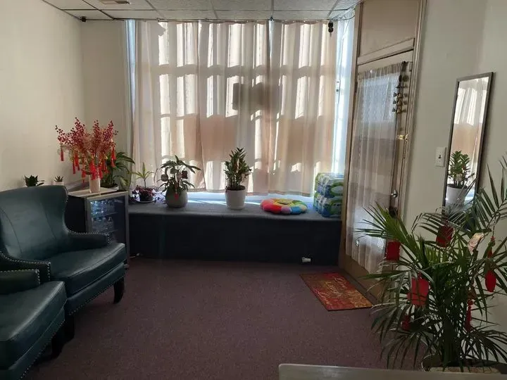 https://cdn.salonspotlight.com/photos/E5bSM15qH58G81BMFRaj/77594e15-d229-473c-92d3-1bbd93fb60c0_720x720
