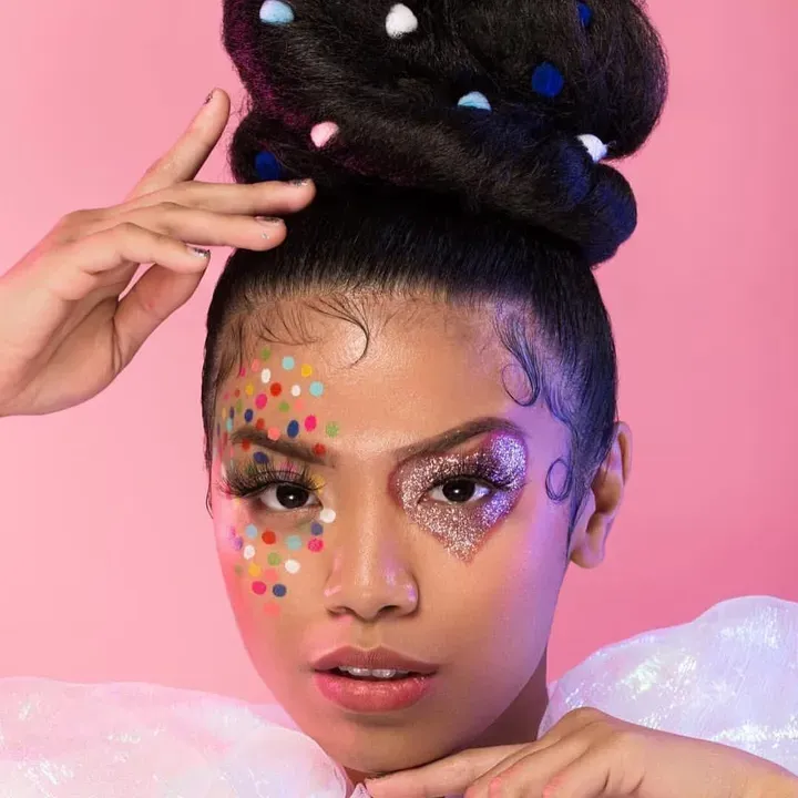 https://cdn.salonspotlight.com/photos/E6IXzAvNvbErjmizMoW9/746483cb-ca0e-4348-9c50-1cc122d0b104_720x720