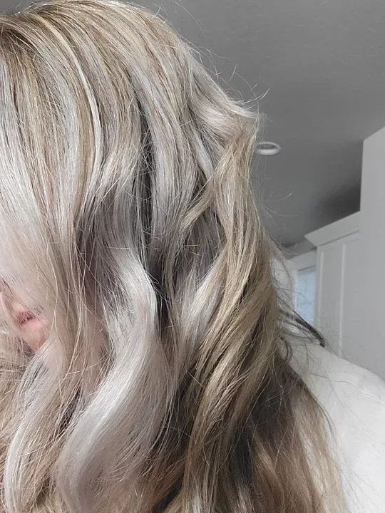 https://cdn.salonspotlight.com/photos/EDh9kyPgdIEk8oyXjls0/8aad24be-5d4b-4b41-a1fa-eda957d02ebf_720x720