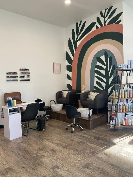 https://cdn.salonspotlight.com/photos/EDh9kyPgdIEk8oyXjls0/d8a987c2-0f0f-484c-a4cf-1126b6bfdac9_720x720