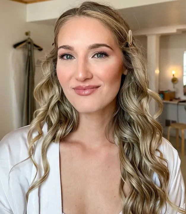 https://cdn.salonspotlight.com/photos/EI0SbdyvxZUTyNxqSkBK/11e7ed6e-29c5-4f0b-b844-eab4163e4de7_720x720