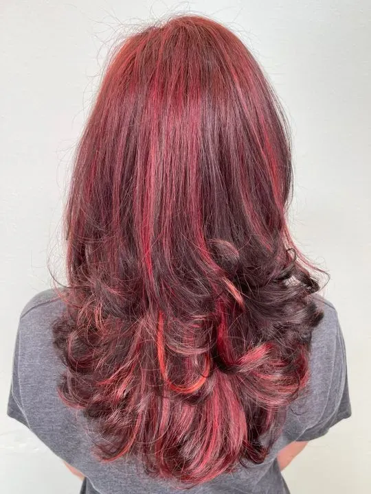 https://cdn.salonspotlight.com/photos/EMNAXiu959uZHoeSHeIW/0669c040-439d-4b88-9ae9-498a0e98372f_720x720