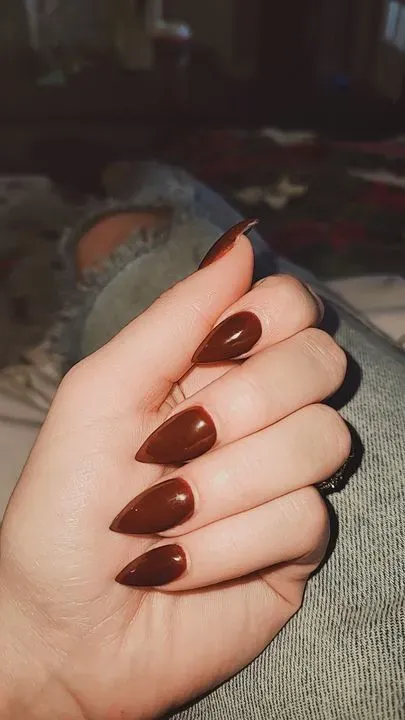 https://cdn.salonspotlight.com/photos/ESBq9idBmG7eZLMUnnu4/dc838b06-bd71-49e9-893f-1b5ae2b982ad_720x720
