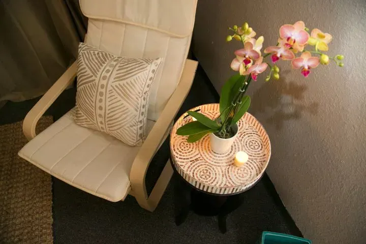https://cdn.salonspotlight.com/photos/ETGMhZEEg2gYHccX7ZiR/6aef4ca5-53ce-4222-8304-f7fd2f875e61_720x720