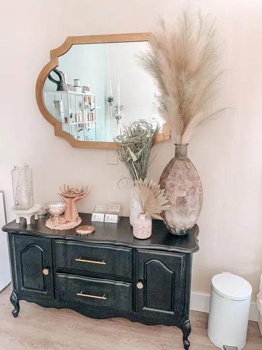 https://cdn.salonspotlight.com/photos/EUJ1fkqd4IF7nq8kXt9L/0f8ad5d6-1ea2-4425-a1b1-cb26bc666849_720x720
