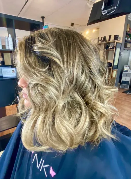 https://cdn.salonspotlight.com/photos/EX5d4HWSTYaIL7F2R6Nm/efec2a75-97ee-4d38-88c8-e90ef1e4589d_720x720