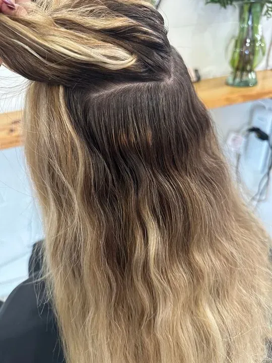 https://cdn.salonspotlight.com/photos/EYDMIRtPw2SMAdIm3Uq8/f2629ee6-b7f4-4701-aae3-f662fd354530_720x720