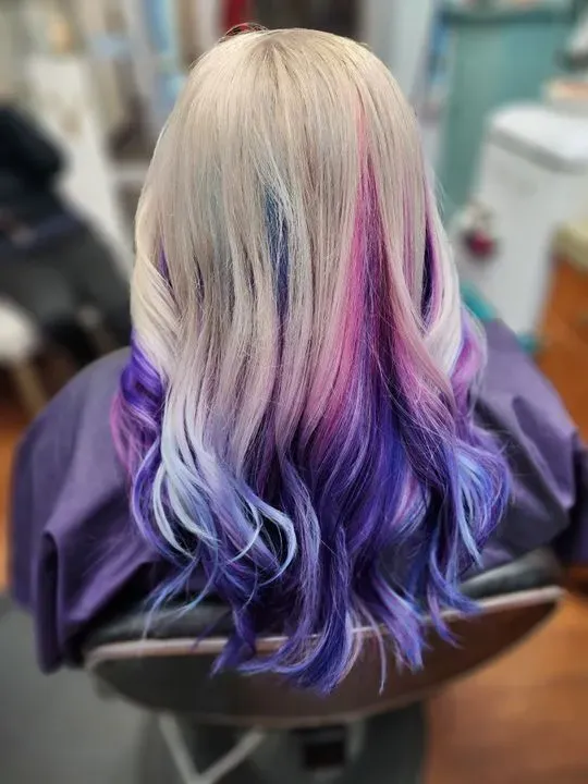 https://cdn.salonspotlight.com/photos/EZVSz51Apb57YBlGbJOq/f782ec99-efde-47b8-9671-8ab852d11be2_720x720