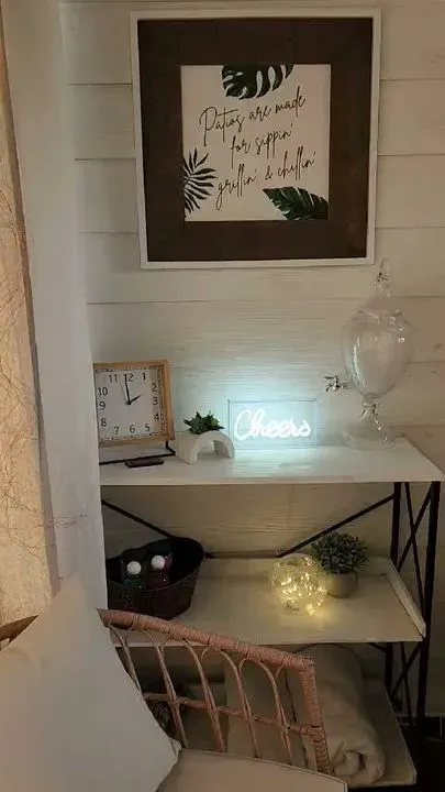 https://cdn.salonspotlight.com/photos/EcewhvnNAQSQs1miyEnp/fd2ea9ba-13db-4d80-b478-13588e2ba1a8_720x720