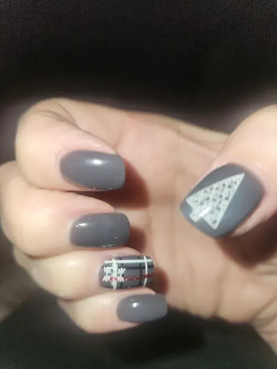https://cdn.salonspotlight.com/photos/ElAqfGlp4ytwTFzt3R8Y/50223ac2-0da6-489e-b03e-5e7202bd5286_720x720