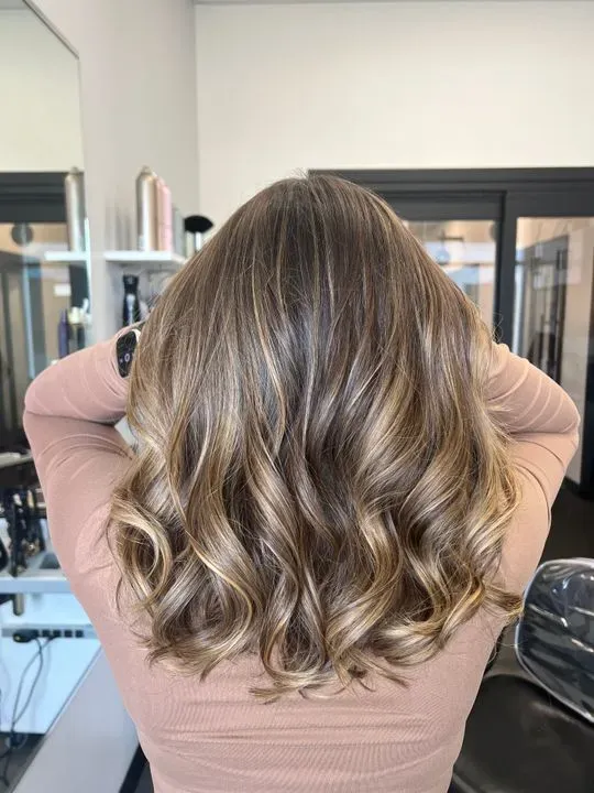 https://cdn.salonspotlight.com/photos/ElBmWTu3x2vP55j7VdBX/c1b5afc3-9146-4067-9a6a-b9344de3f16c_720x720