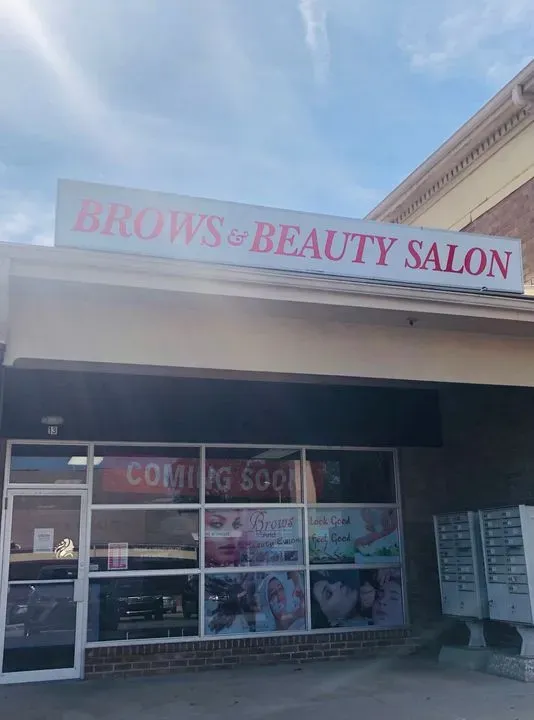 https://cdn.salonspotlight.com/photos/EnJhY0c33cbKWM7BtI1t/8ac9c366-5360-44ef-ba44-530a49ffdd95_720x720