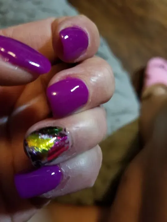 https://cdn.salonspotlight.com/photos/EoItMPZJInde4r8XkygW/dc6b5944-00ab-469e-9b75-137ce102326c_720x720
